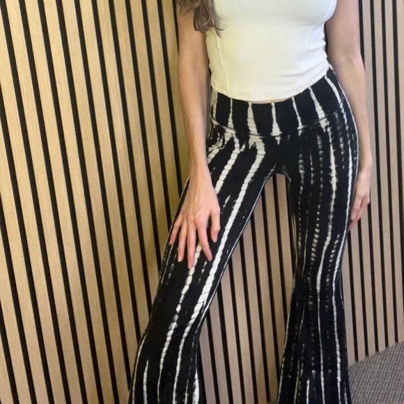 DANCE RAVER PANTS (like-new) - Picture 5 of 7